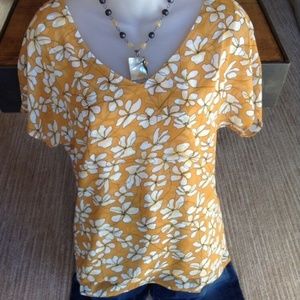 NWT CAbi floral top